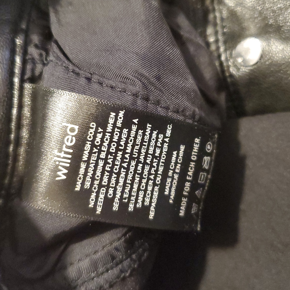 Aritzia Wilfred Modern Cargo Pants Faux Leather In Black Size 00 - Picture 11 of 12